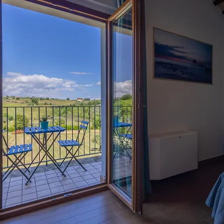 Relais Piano Valle فندق مبيت وإفطار Pollutri