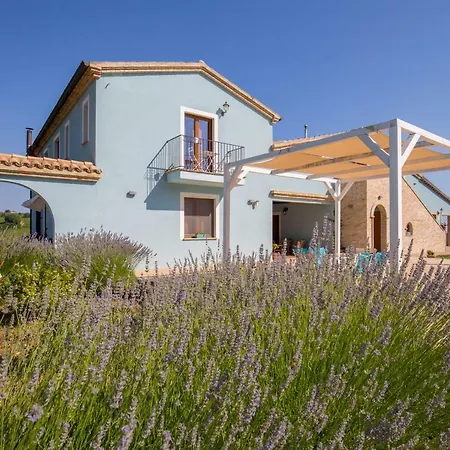 Relais Piano Valle فندق مبيت وإفطار